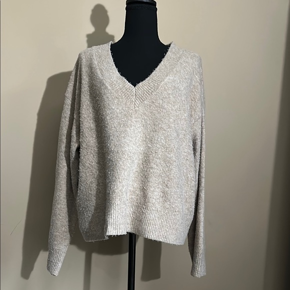 Universal Thread Cream V-Neck Sweater - Picture 1 of 7